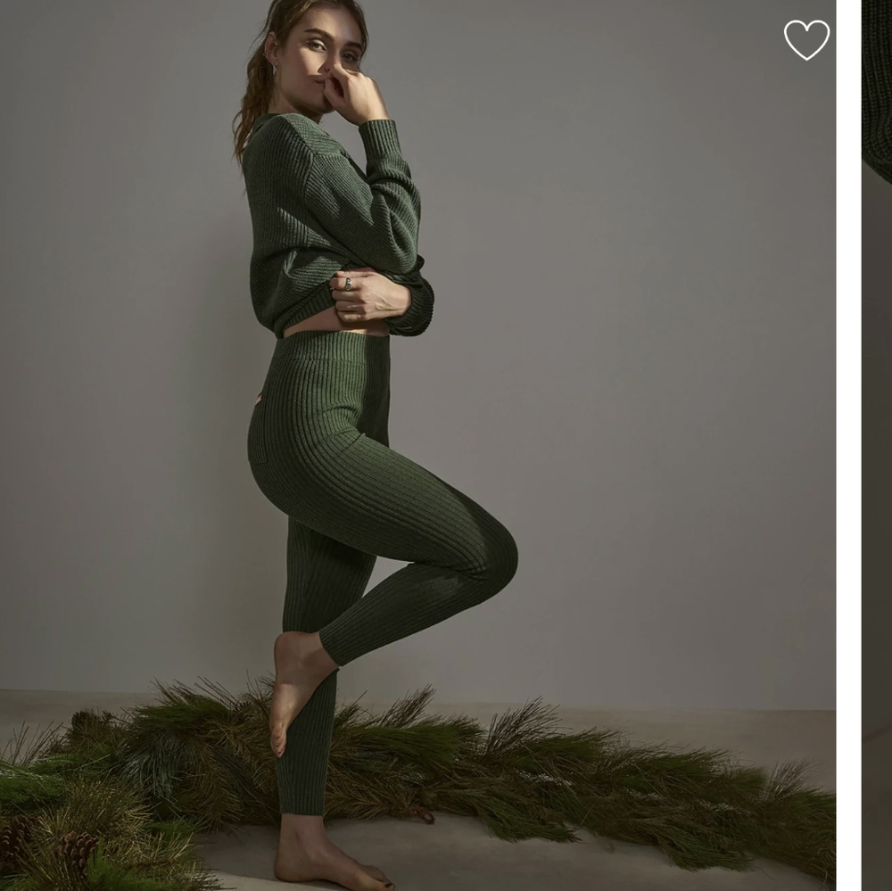 🆕 LUNYA SET Cozy Cotton Silk Pocket Henley & Ribbed Legging Set M Canopy Green